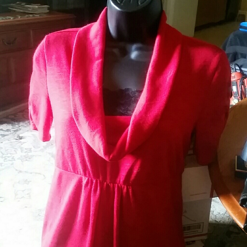 WOMEN'S TOP